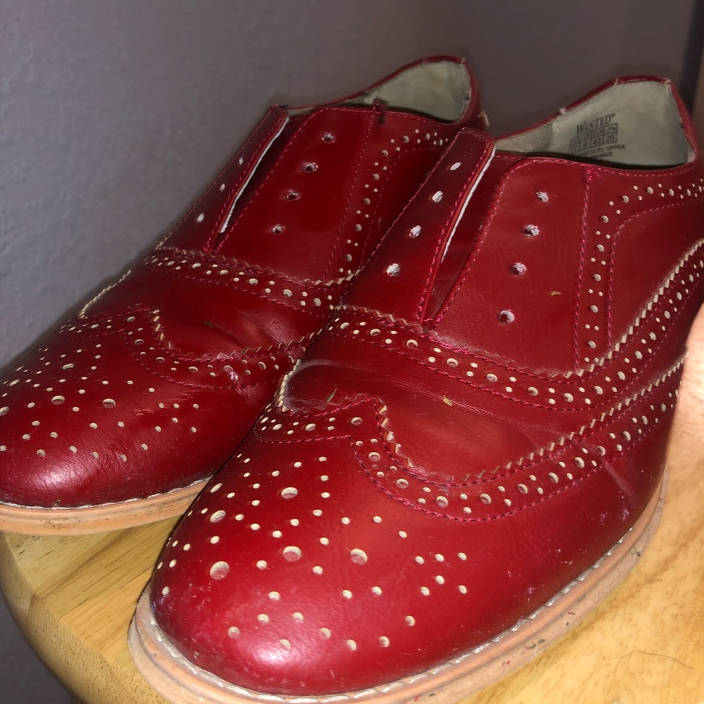 Red wing tips